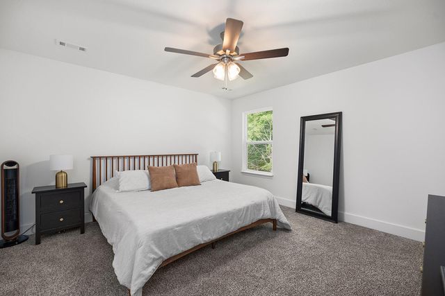 1002 S Tara Way, Ozark, MO 65721