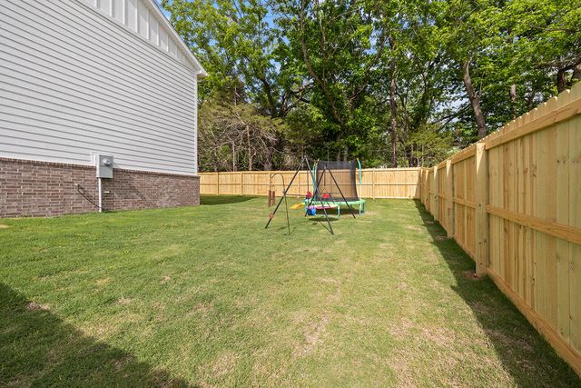 1002 S Tara Way, Ozark, MO 65721