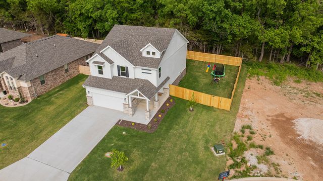 1002 S Tara Way, Ozark, MO 65721