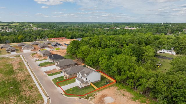 1002 S Tara Way, Ozark, MO 65721