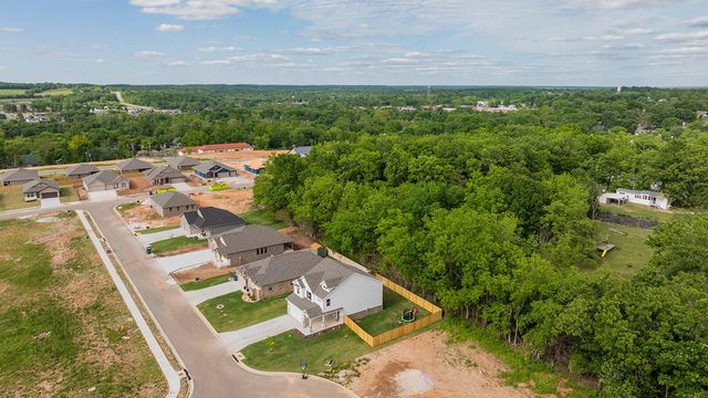 1002 S Tara Way, Ozark, MO 65721