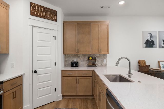 1002 S Tara Way, Ozark, MO 65721