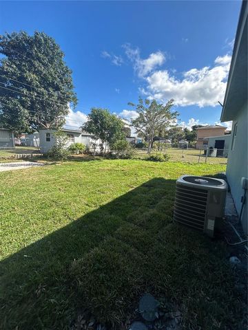 1582 NW 5th Ave, Pompano Beach, FL 33060