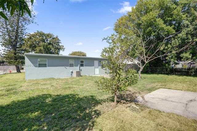 1582 NW 5th Ave, Pompano Beach, FL 33060