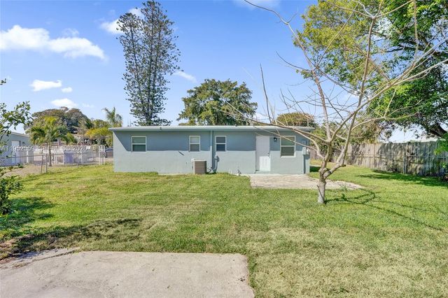 1582 NW 5th Ave, Pompano Beach, FL 33060