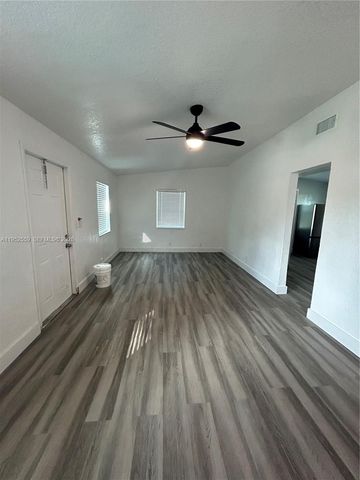 1582 NW 5th Ave, Pompano Beach, FL 33060