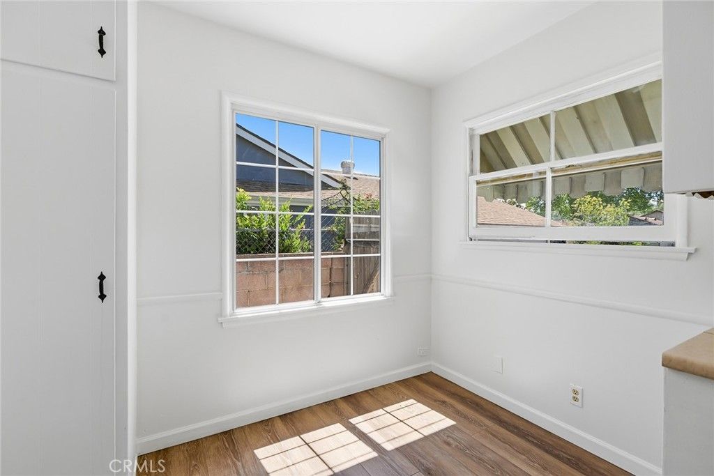 Image 10 of property listing at 8138 Irondale, Winnetka, CA 91306