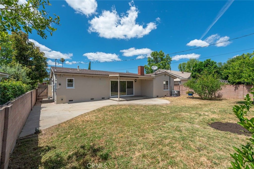 Image 21 of property listing at 8138 Irondale, Winnetka, CA 91306