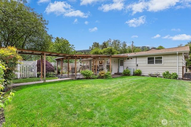 8608 307th Avenue SE, Preston, WA 98050