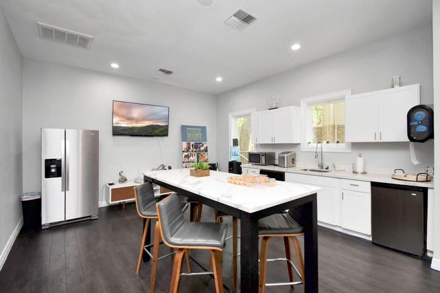 11355 Richmond Avenue 0810, South Houston, TX 77082