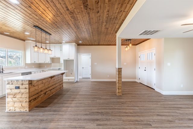 315 Private Road 7327, Emory, TX 75440