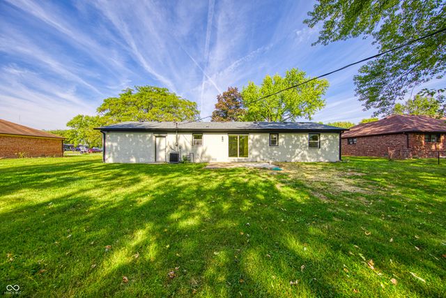 227 Poplar Grove Drive, Avon, IN 46123