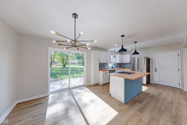 227 Poplar Grove Drive, Avon, IN 46123