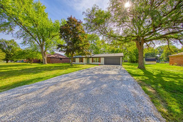 227 Poplar Grove Drive, Avon, IN 46123