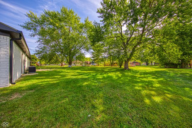 227 Poplar Grove Drive, Avon, IN 46123