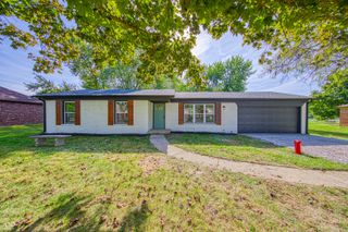 227 Poplar Grove Drive, Avon, IN 46123