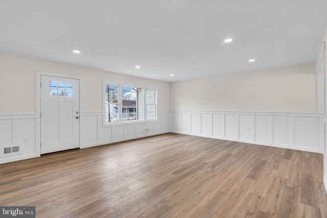 521 BEACH AVE, Beachwood, NJ 08722