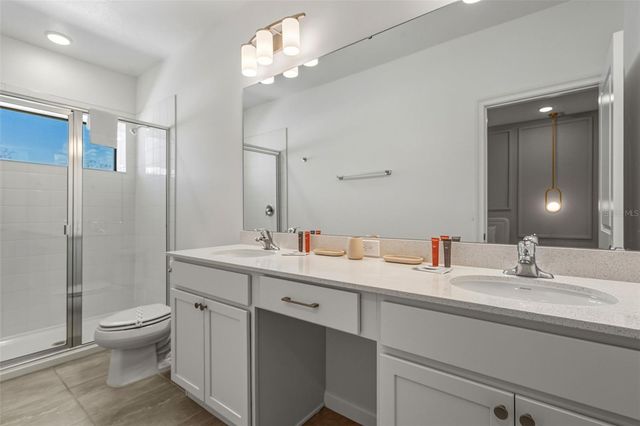 10454 EBB TIDE LANE, Orlando, FL 32821