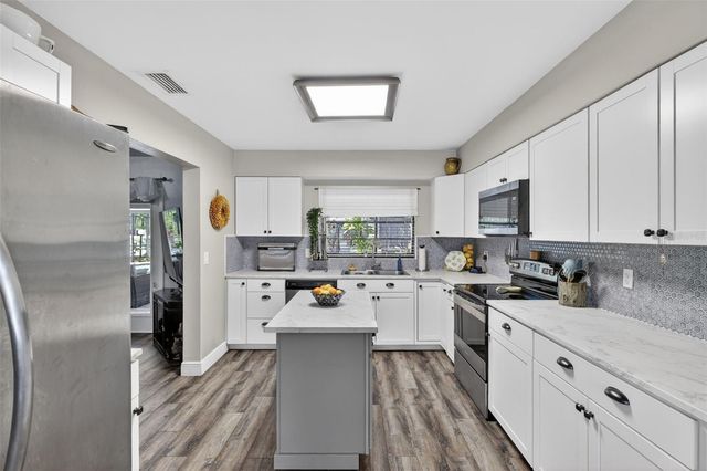 15801 ASHBURY PLACE, Tampa, FL 33624