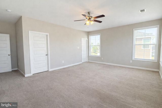 19 BONITA PINE TRL, Martinsburg, WV 25405