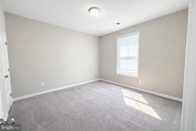 19 BONITA PINE TRL, Martinsburg, WV 25405