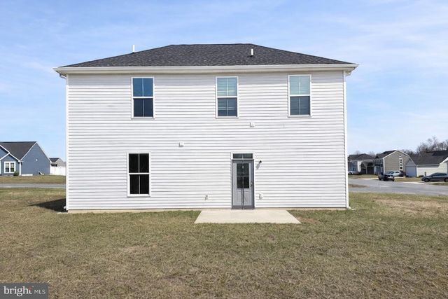 19 BONITA PINE TRL, Martinsburg, WV 25405