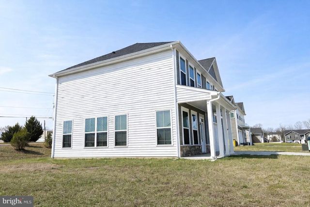 19 BONITA PINE TRL, Martinsburg, WV 25405