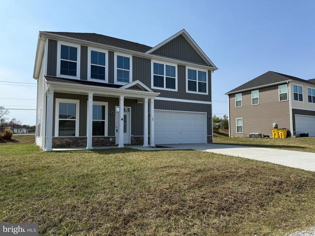 19 BONITA PINE TRL, Martinsburg, WV 25405