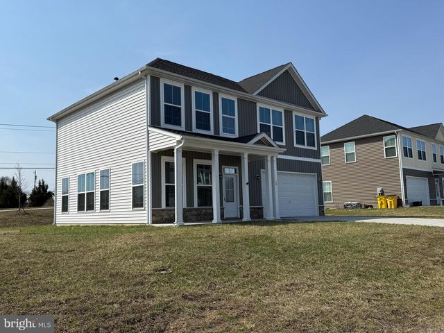 19 BONITA PINE TRL, Martinsburg, WV 25405