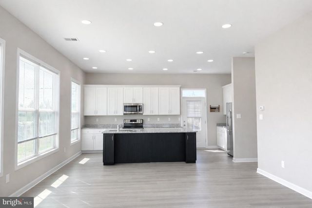 19 BONITA PINE TRL, Martinsburg, WV 25405