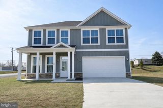 19 BONITA PINE TRL, Martinsburg, WV 25405