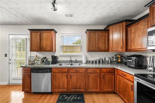 3415 Ashford Loop, Ellenwood, GA 30294