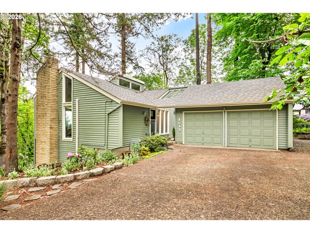 2877 TIMBERLINE Dr, Eugene, OR 97405