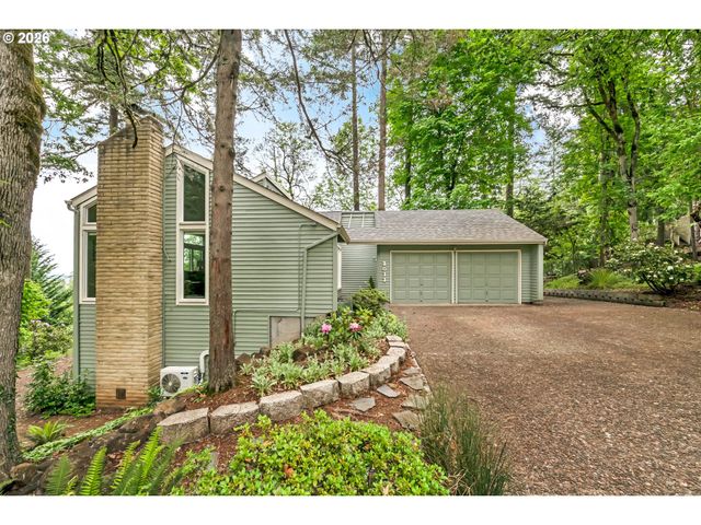 2877 TIMBERLINE Dr, Eugene, OR 97405