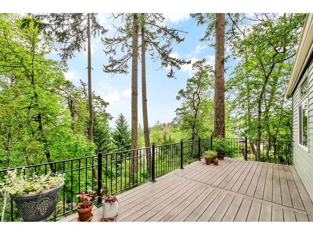 2877 TIMBERLINE Dr, Eugene, OR 97405