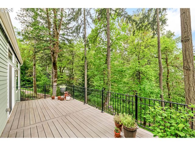2877 TIMBERLINE Dr, Eugene, OR 97405