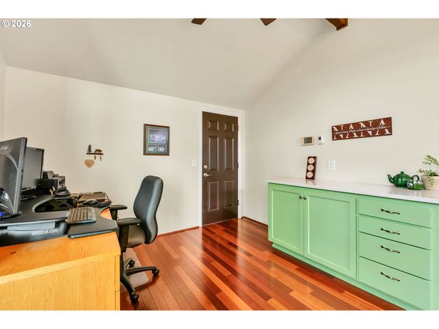 2877 TIMBERLINE Dr, Eugene, OR 97405