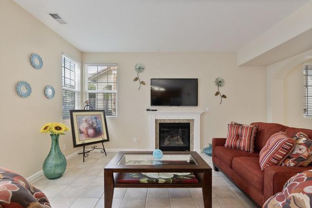 26 Oliveira Loop, Freedom, CA 95019