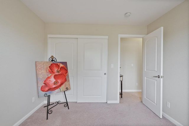 26 Oliveira Loop, Freedom, CA 95019