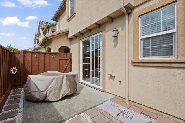 26 Oliveira Loop, Freedom, CA 95019