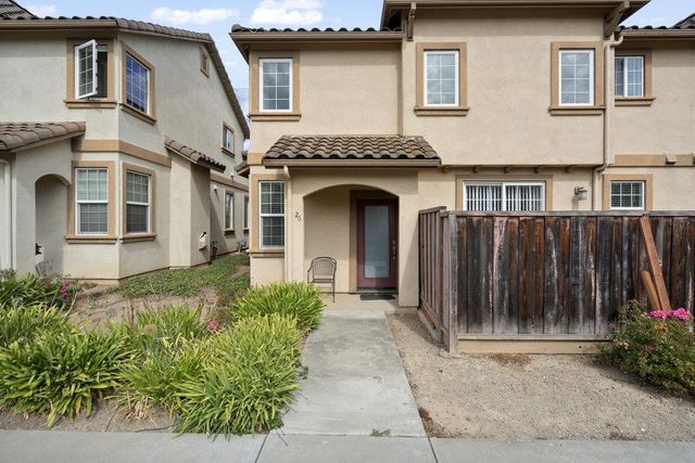 26 Oliveira Loop, Freedom, CA 95019