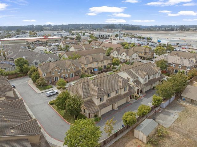 26 Oliveira Loop, Freedom, CA 95019