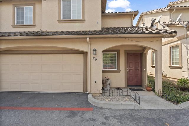 26 Oliveira Loop, Freedom, CA 95019