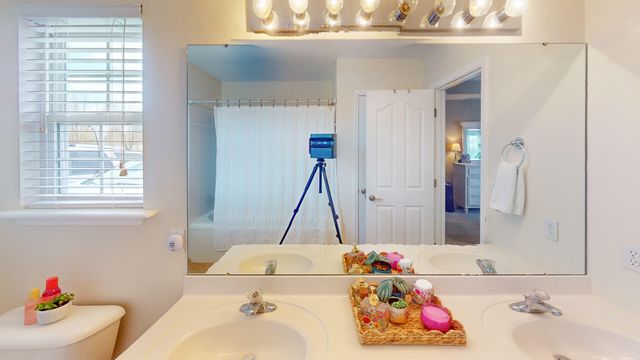 4204 COTTON WOOD DR, Columbia, MO 65202