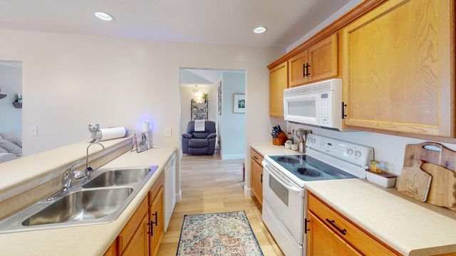 4204 COTTON WOOD DR, Columbia, MO 65202