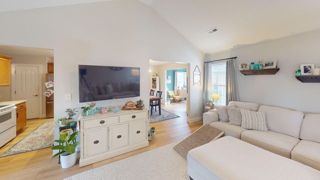 4204 COTTON WOOD DR, Columbia, MO 65202