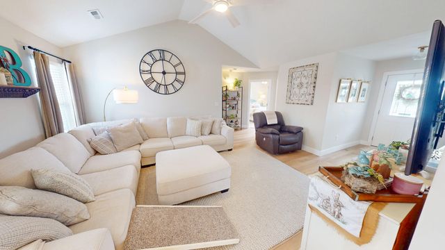 4204 COTTON WOOD DR, Columbia, MO 65202