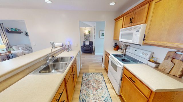 4204 COTTON WOOD DR, Columbia, MO 65202