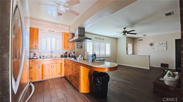 495 W C Street, Colton, CA 92324