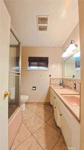 495 W C Street, Colton, CA 92324
